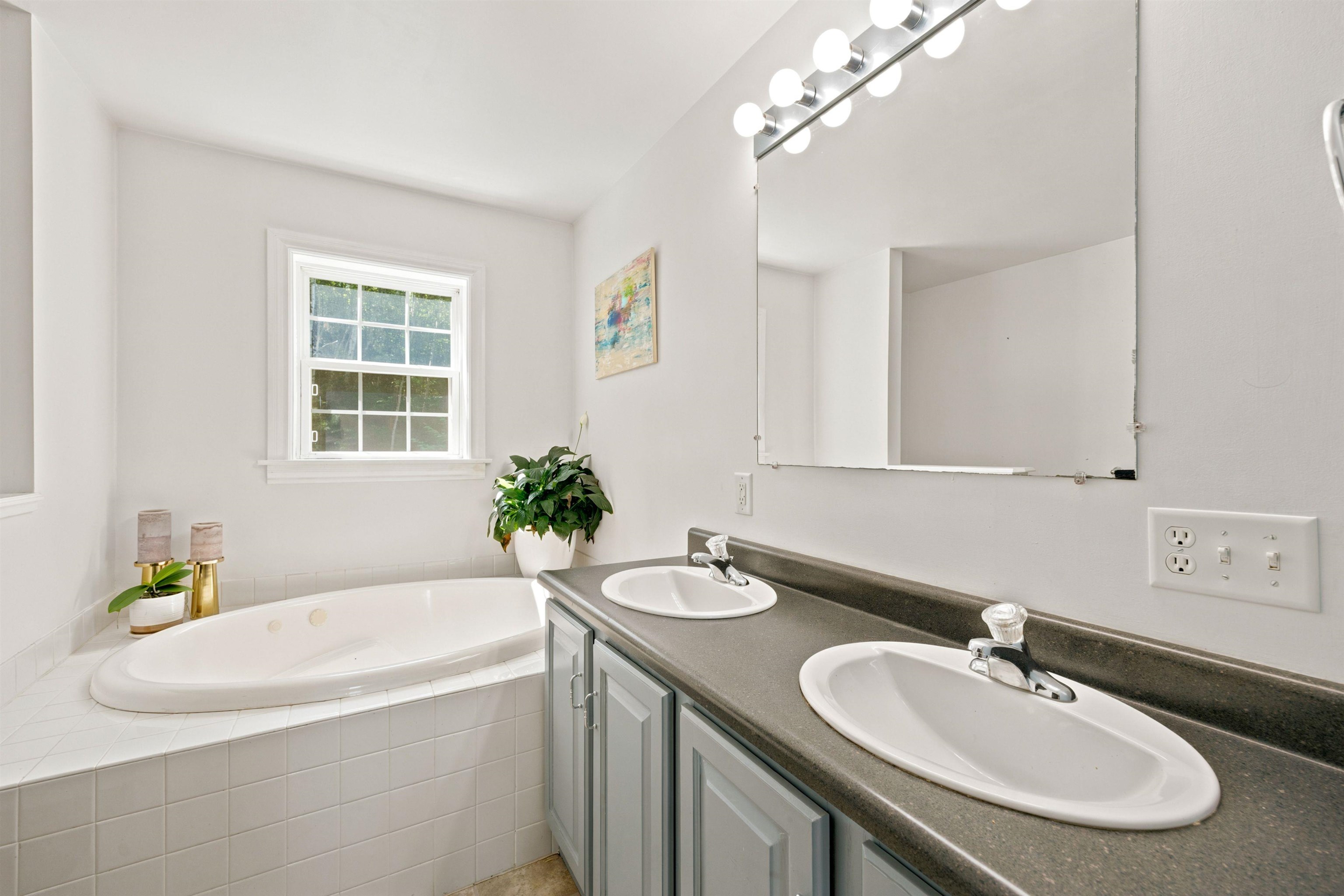 15 Silver Dawn Road Property Photo 30