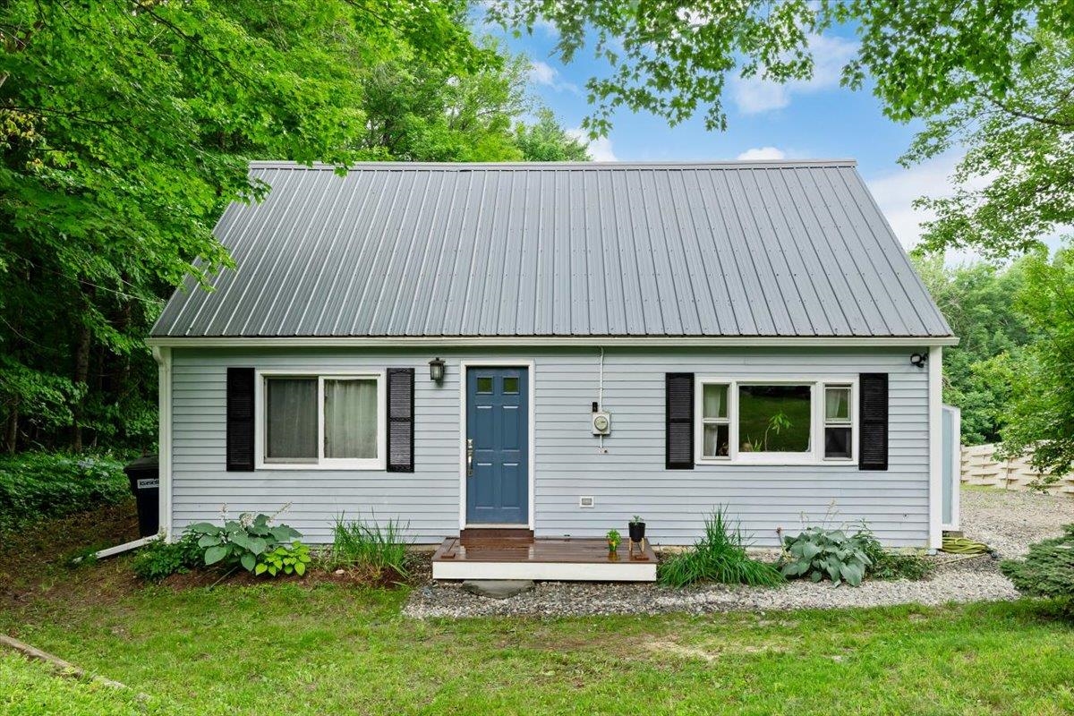 2083 Bartlett Hill Road Property Photo 1