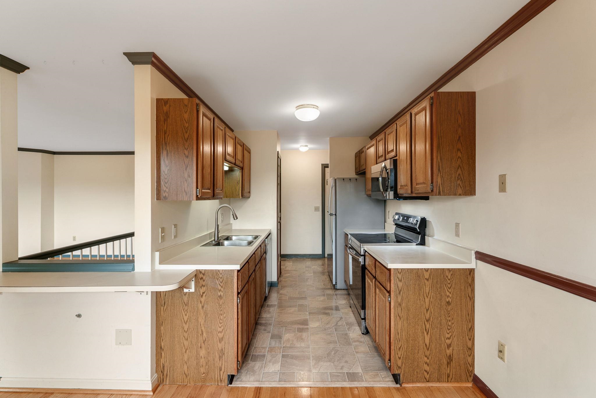 212 Cityside Drive Property Photo 6