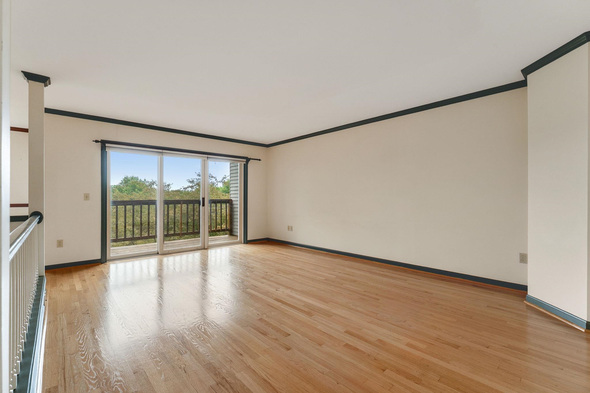 212 Cityside Drive Property Photo 7