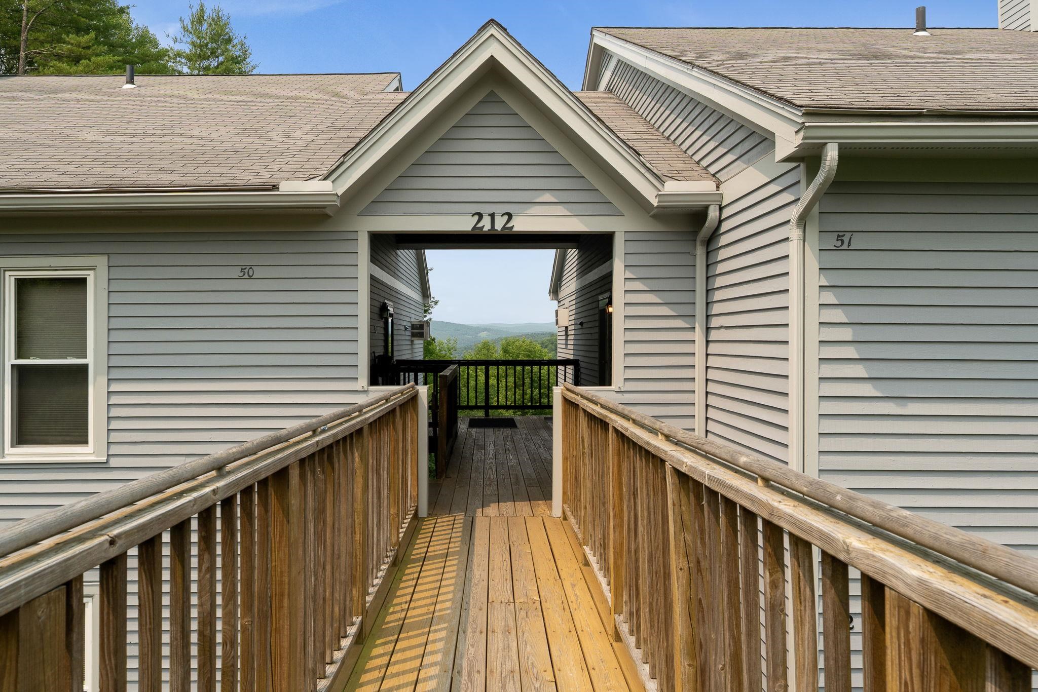 212 Cityside Drive Property Photo 42