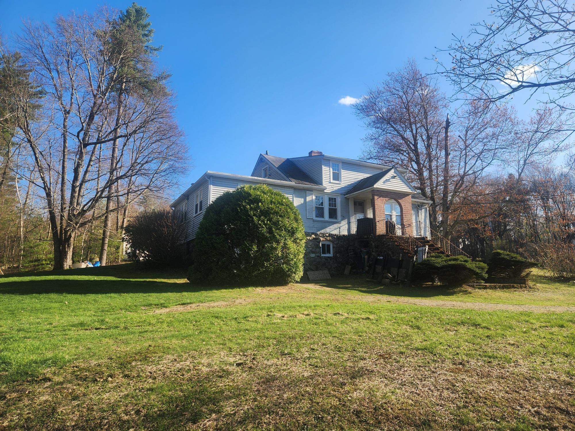 115 Hovey Road Property Photo 3