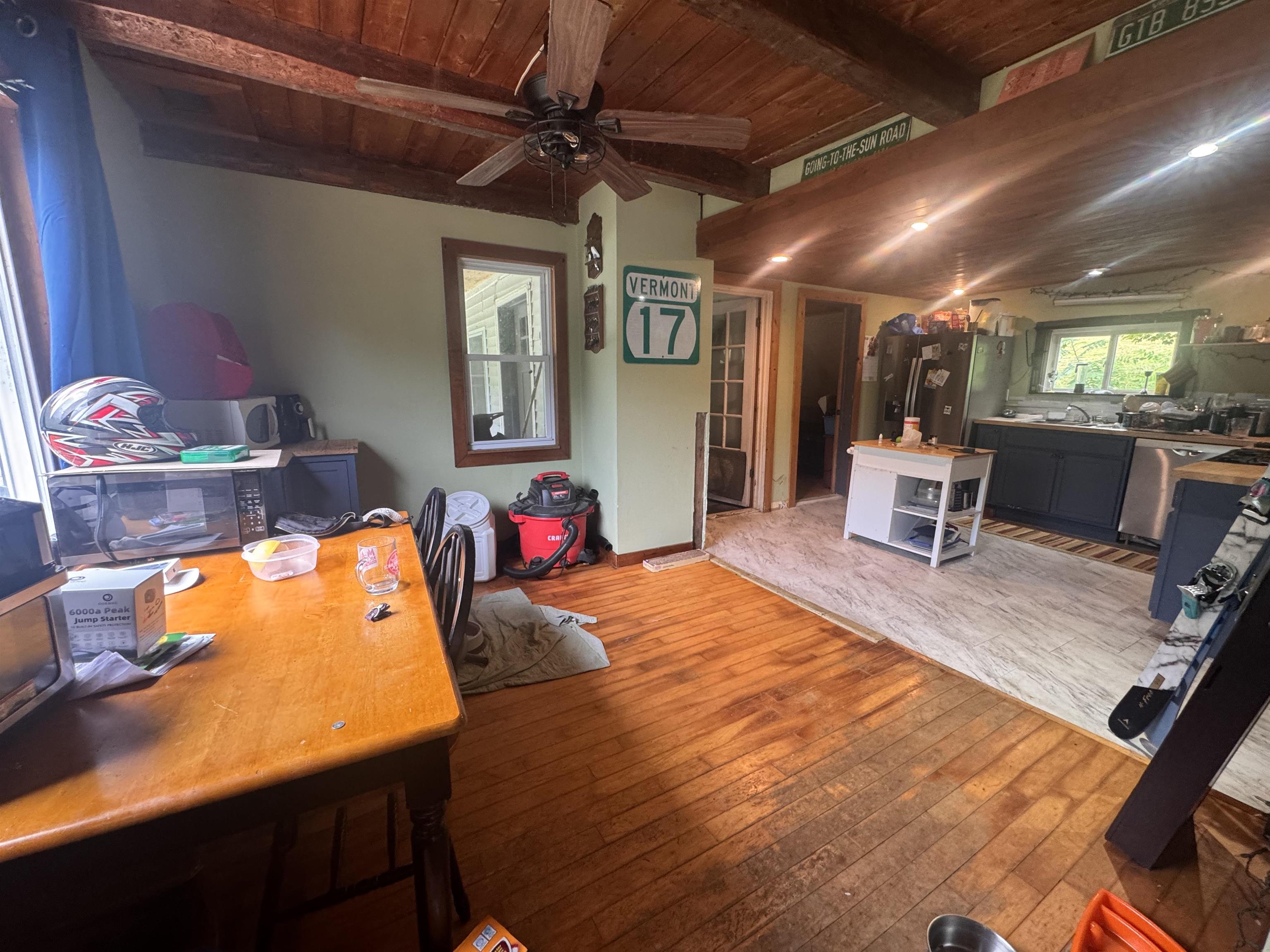 711 Northfield Road Property Photo 4