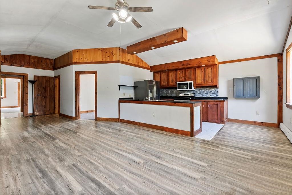 371-373 East Mountain Road Property Photo 19