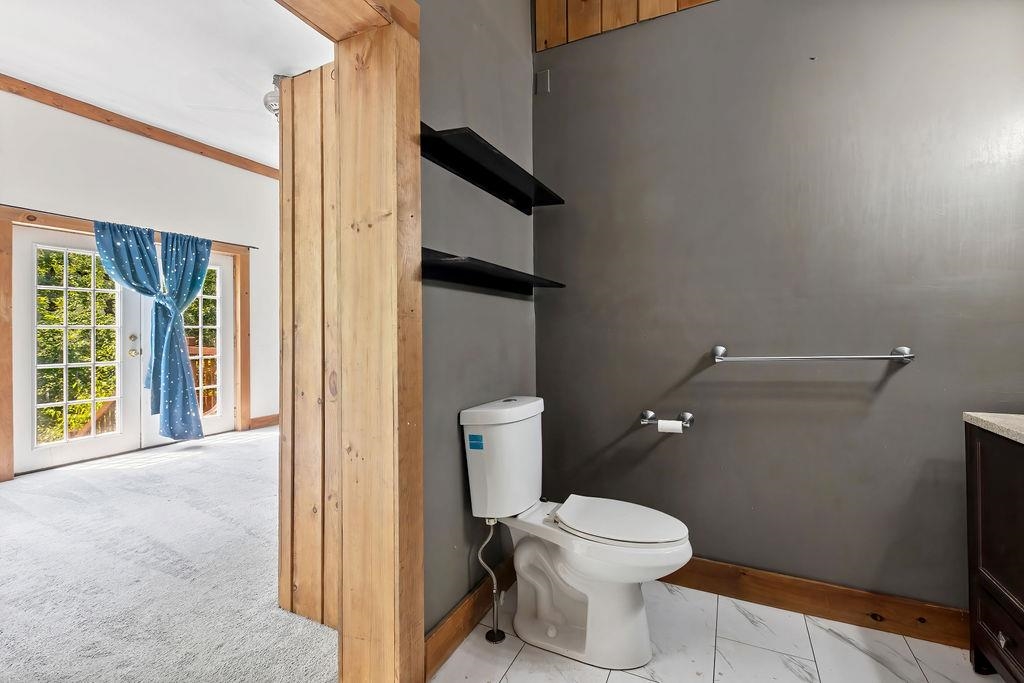371-373 East Mountain Road Property Photo 27