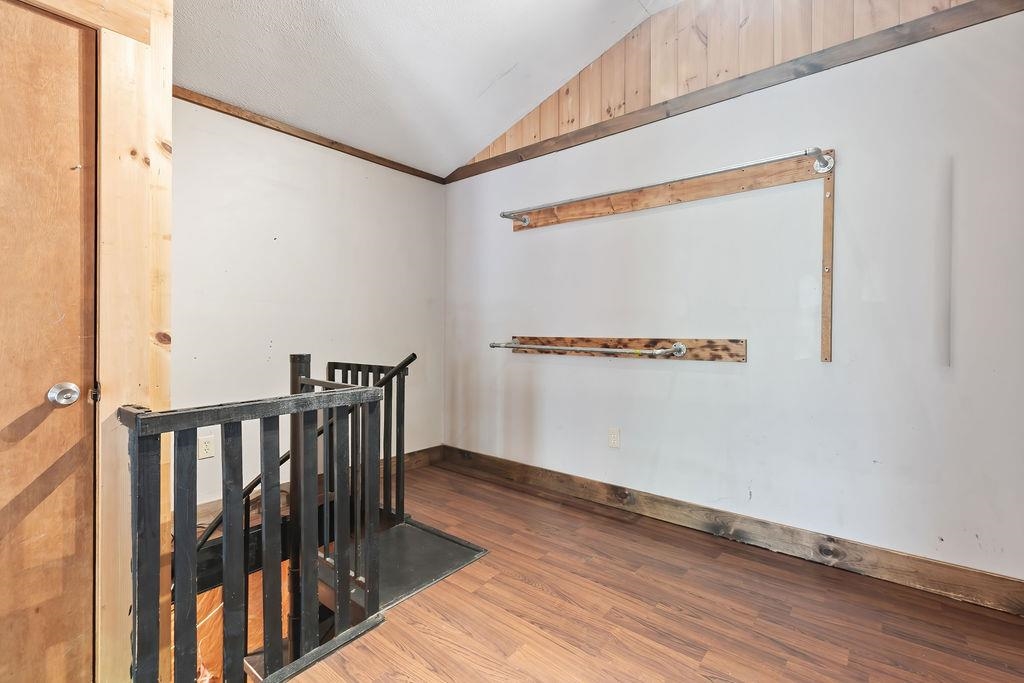 371-373 East Mountain Road Property Photo 29