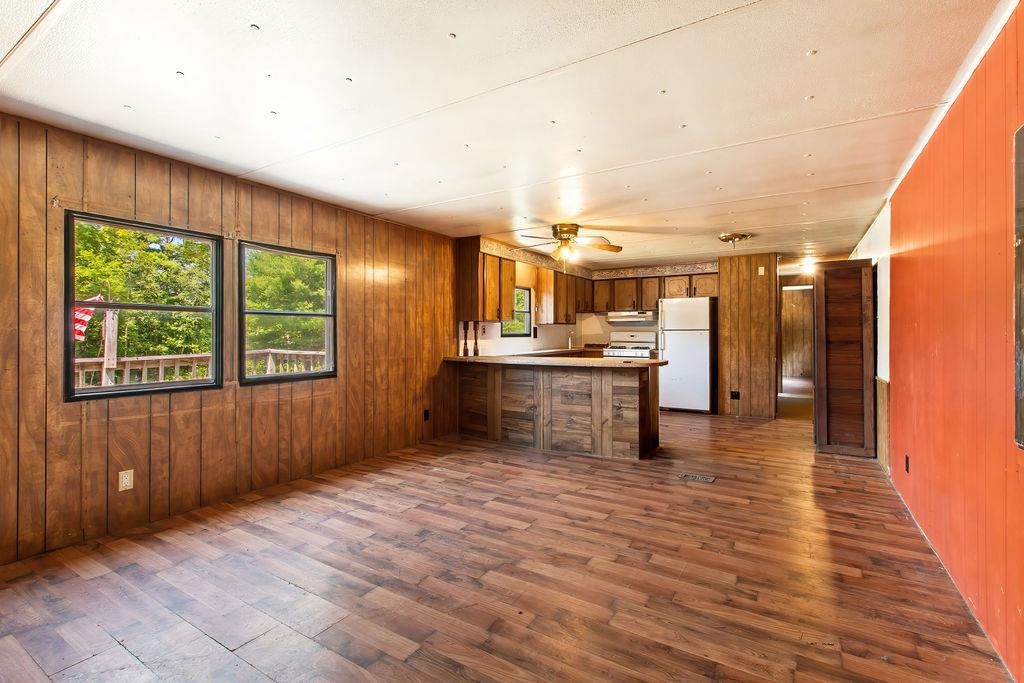 371-373 East Mountain Road Property Photo 42