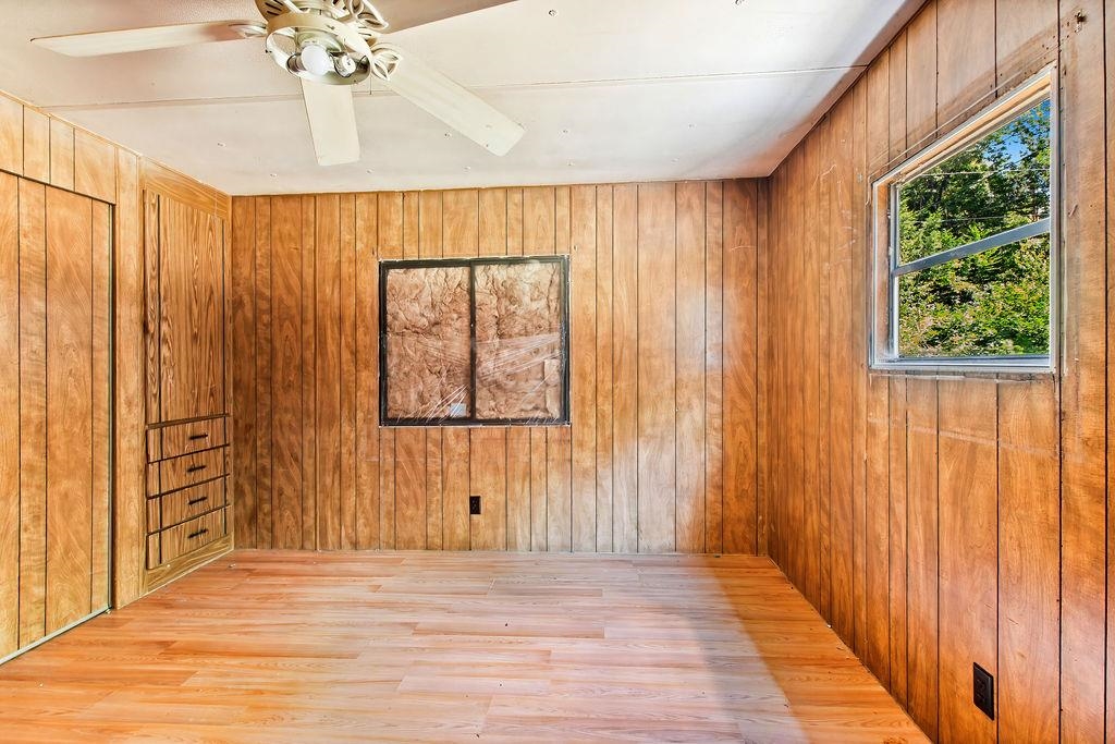 371-373 East Mountain Road Property Photo 50