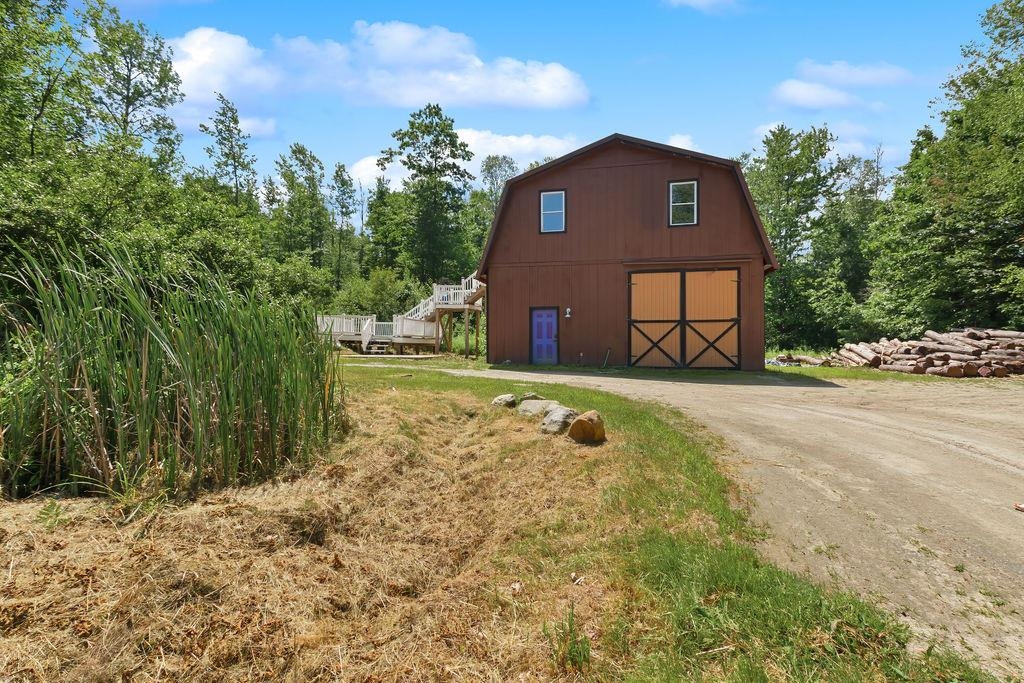 371-373 East Mountain Road Property Photo 2