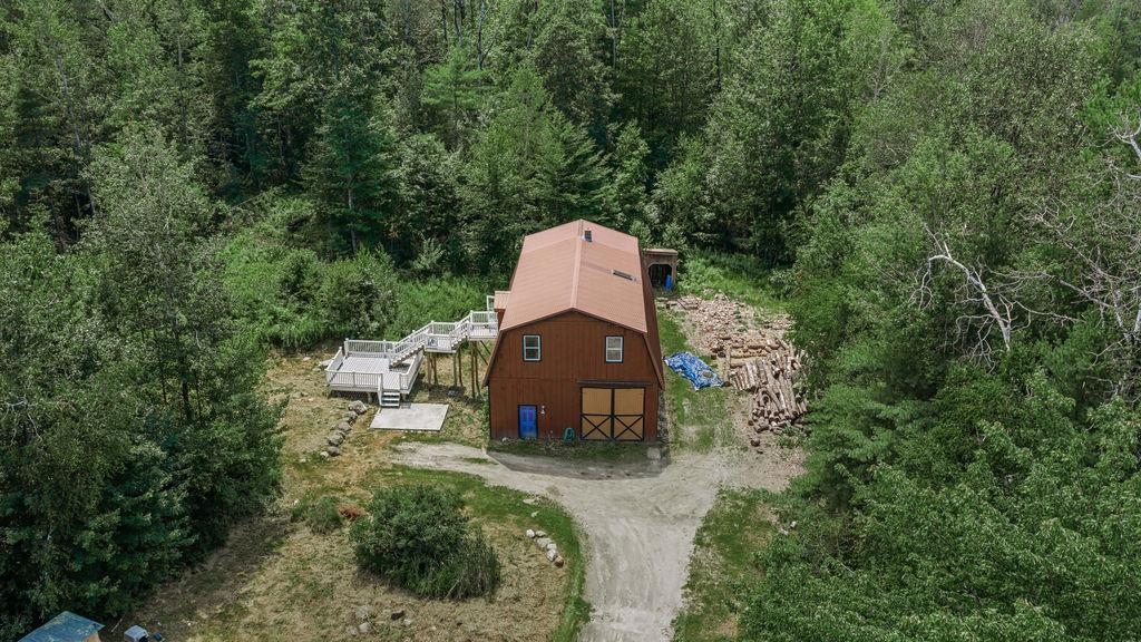 371-373 East Mountain Road Property Photo 3