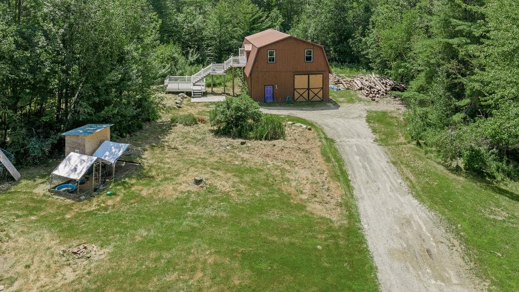 371-373 East Mountain Road Property Photo 4