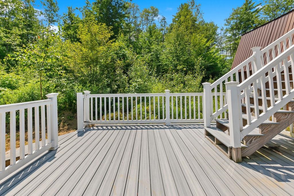 371-373 East Mountain Road Property Photo 5