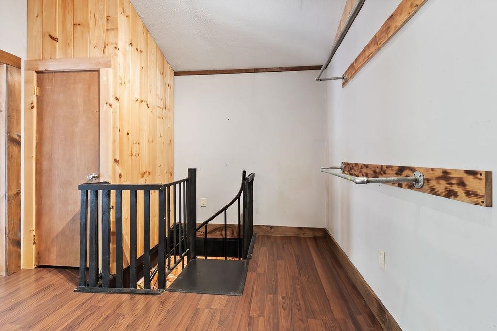 371-373 East Mountain Road Property Photo 26