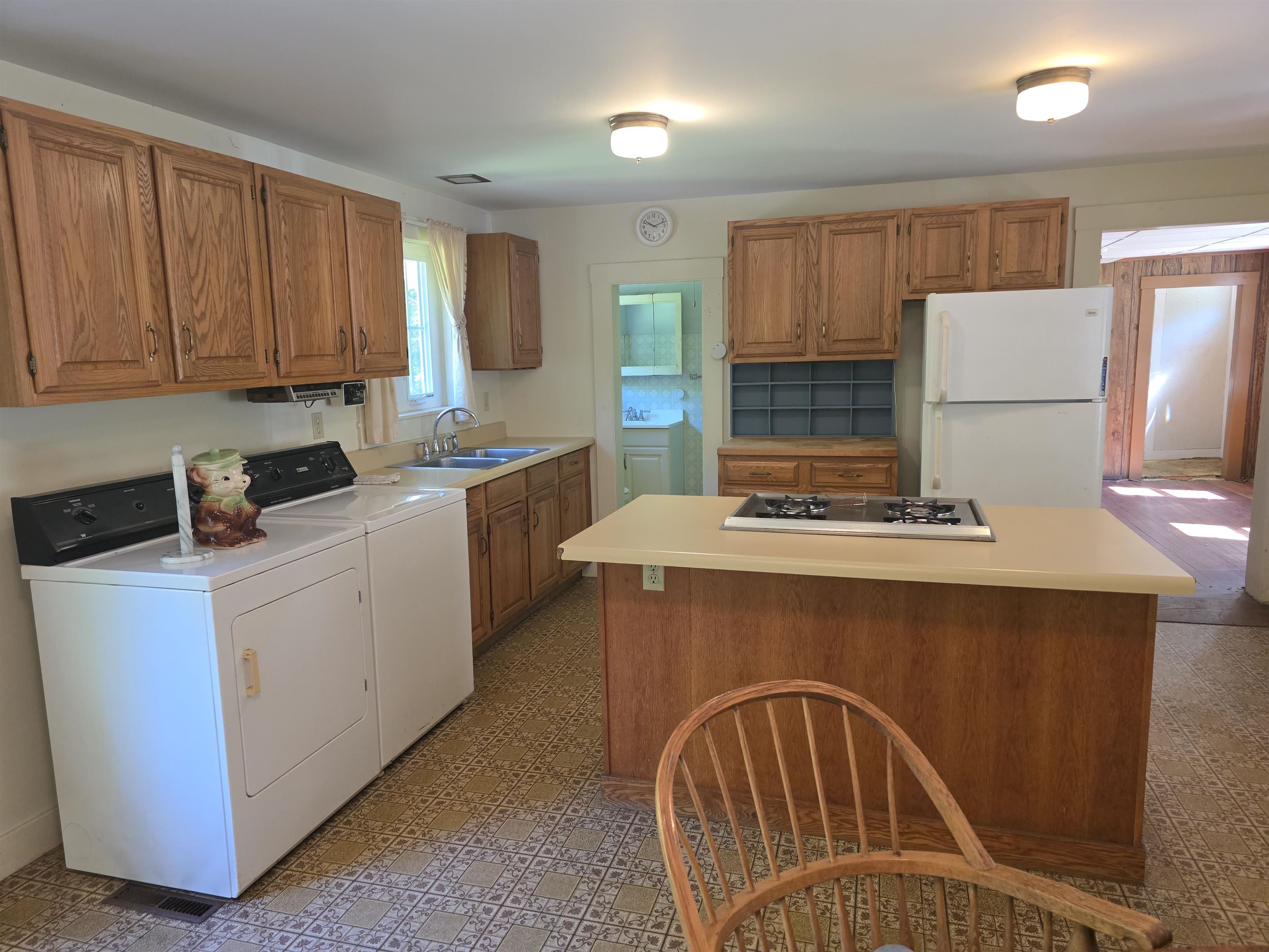 139 Pleasant Valley Road Property Photo 9