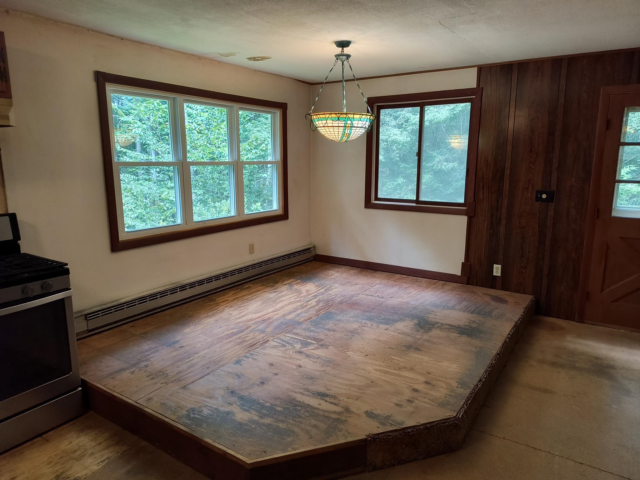 55 Hallwood Drive Property Photo 4