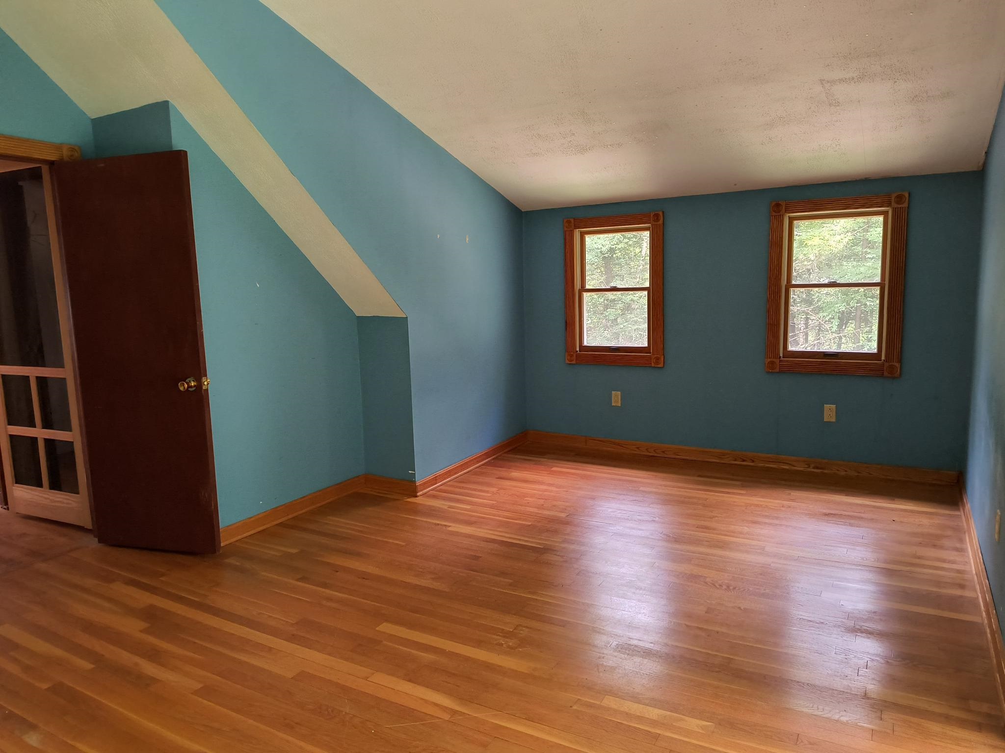 55 Hallwood Drive Property Photo 20