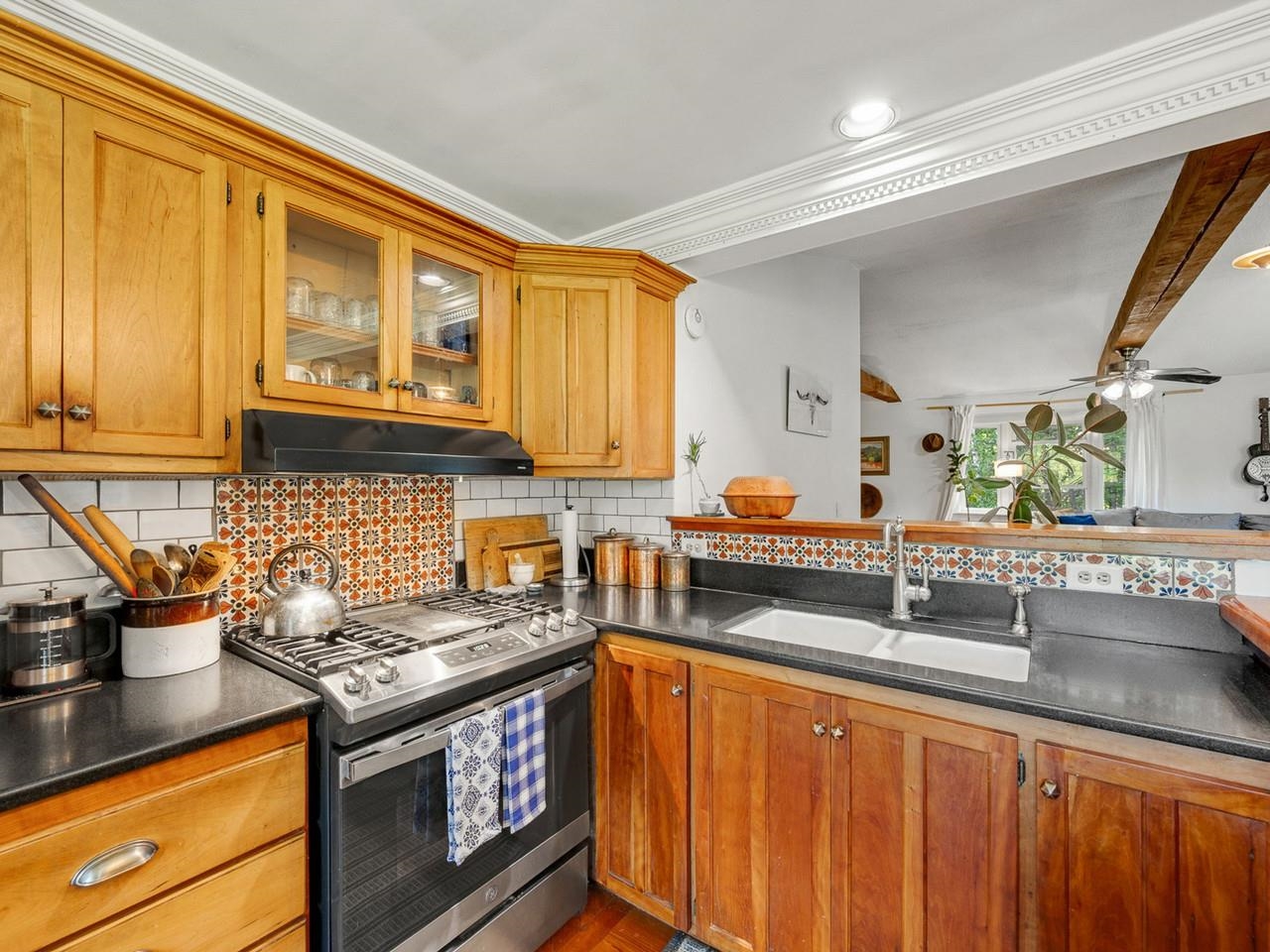 1290 Beaver Meadow Road Property Photo 10