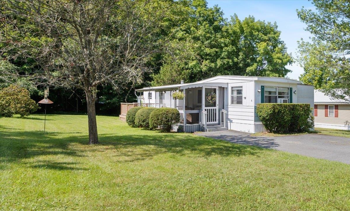 99 Hayes Mobile Home Park Property Photo 4