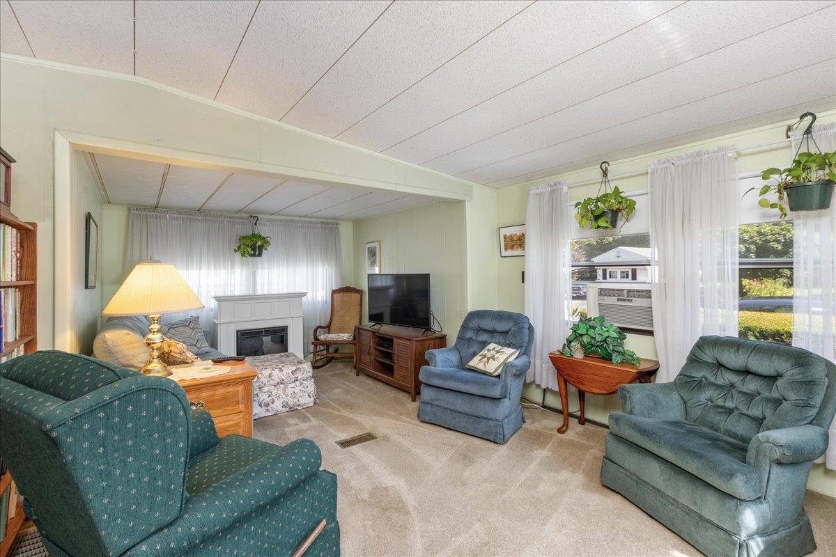 99 Hayes Mobile Home Park Property Photo 10