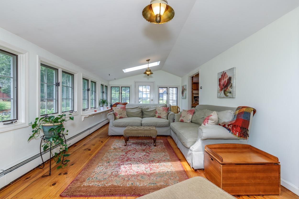 22 Horace Greeley Road Property Photo 6