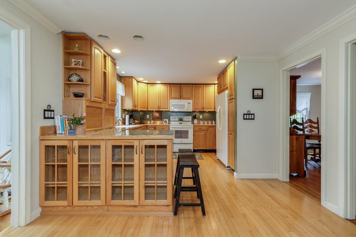 22 Horace Greeley Road Property Photo 8
