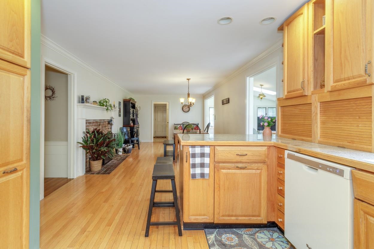 22 Horace Greeley Road Property Photo 9