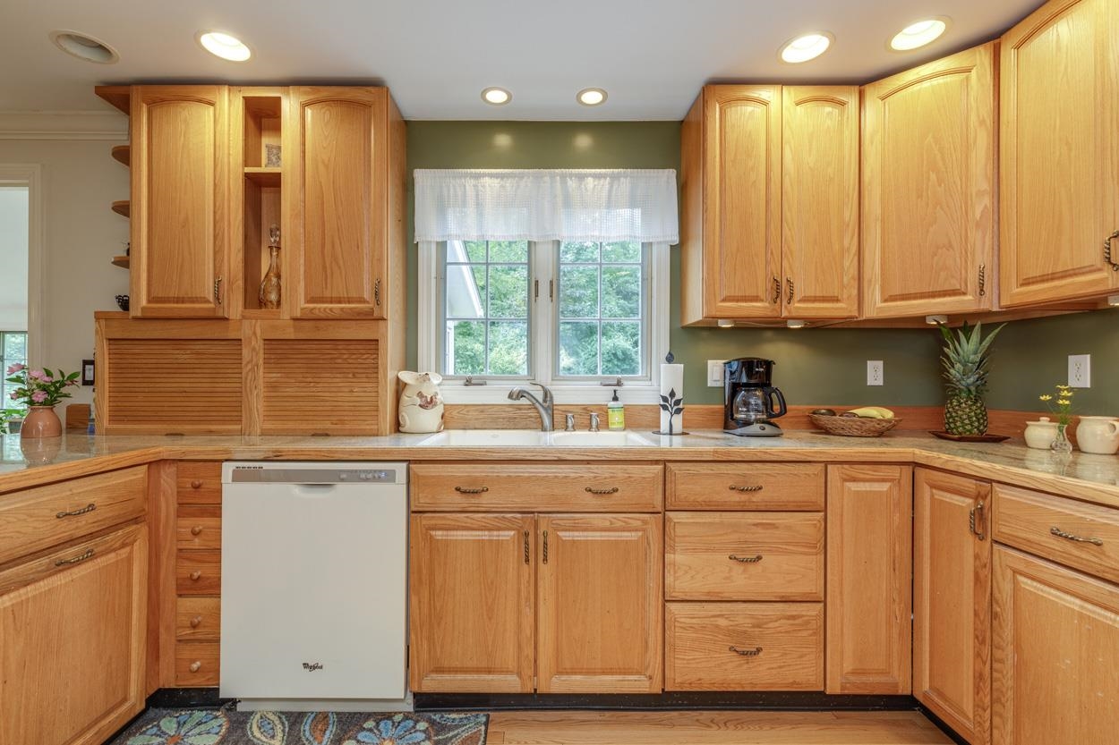 22 Horace Greeley Road Property Photo 10