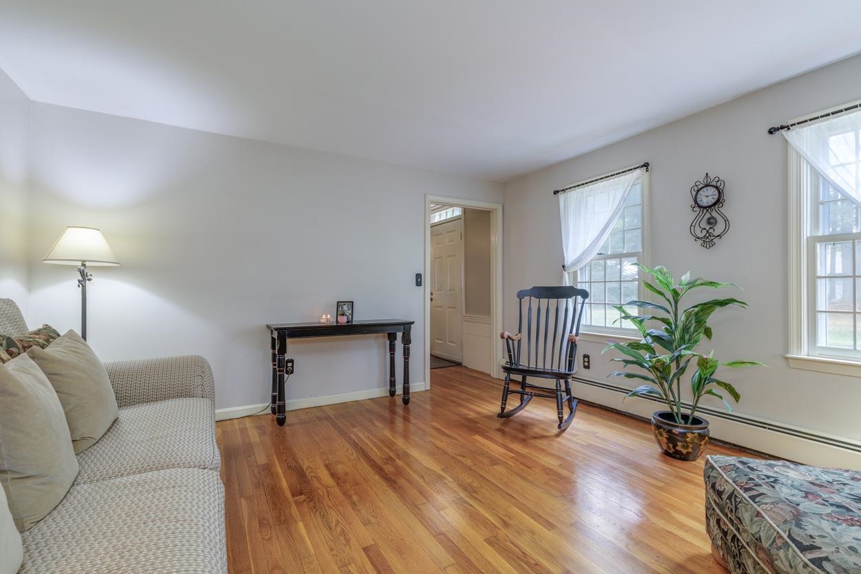 22 Horace Greeley Road Property Photo 18