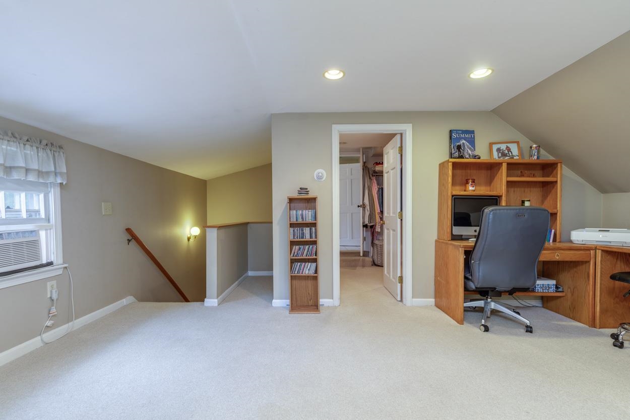 22 Horace Greeley Road Property Photo 27