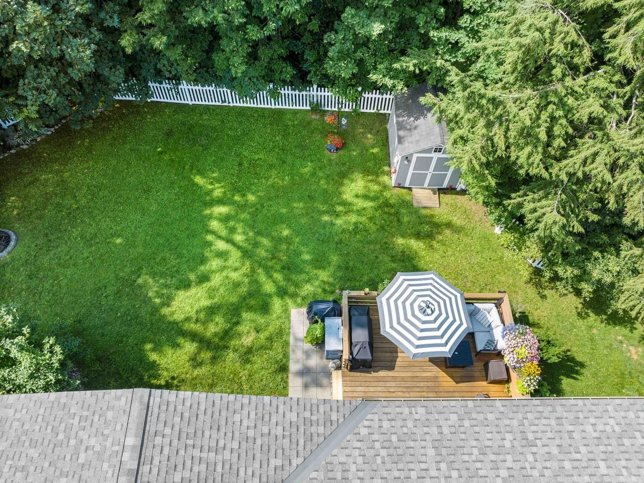 5 Spruce Lane Property Photo 8