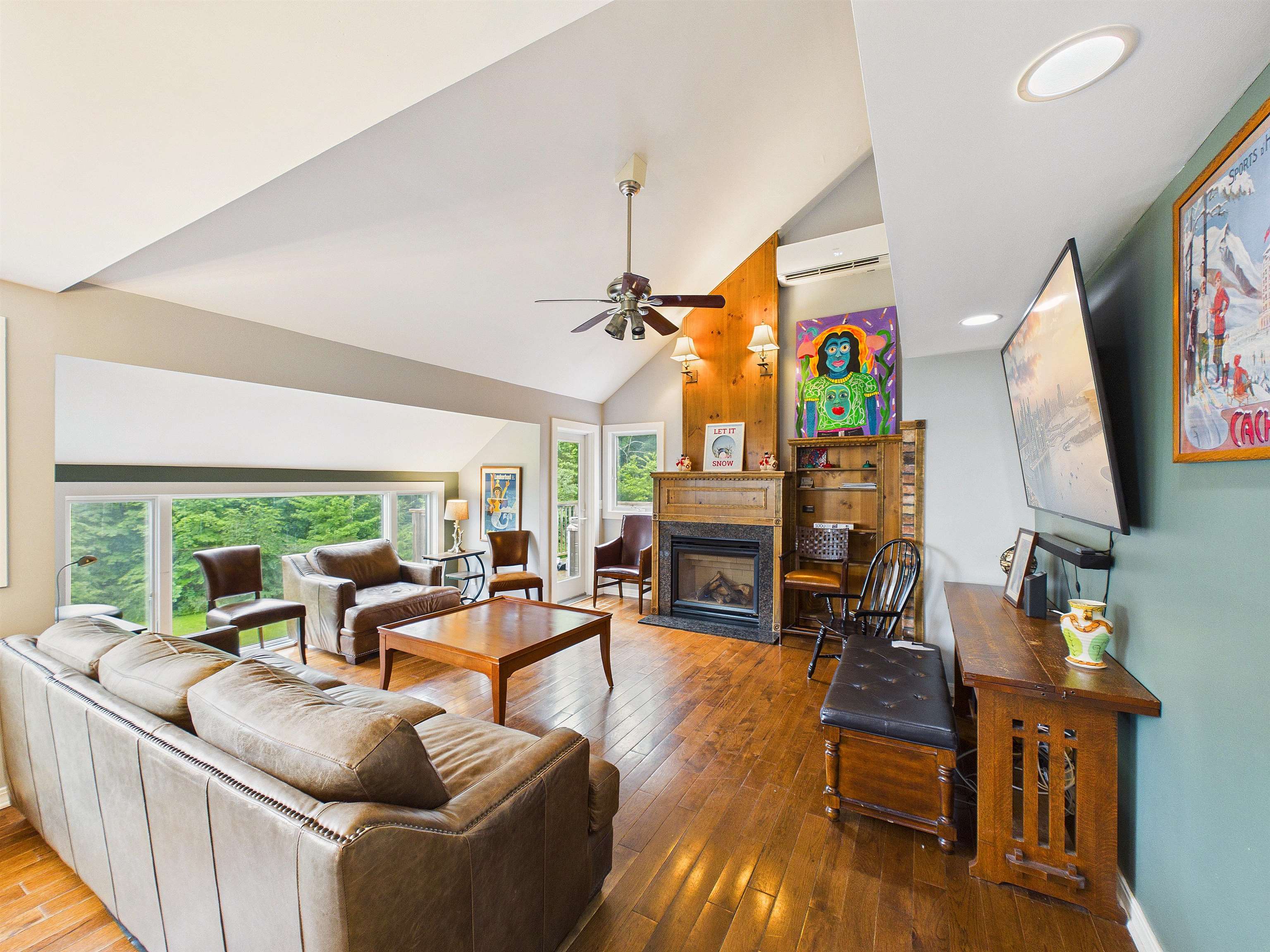 424 Trailside Drive Property Photo 4