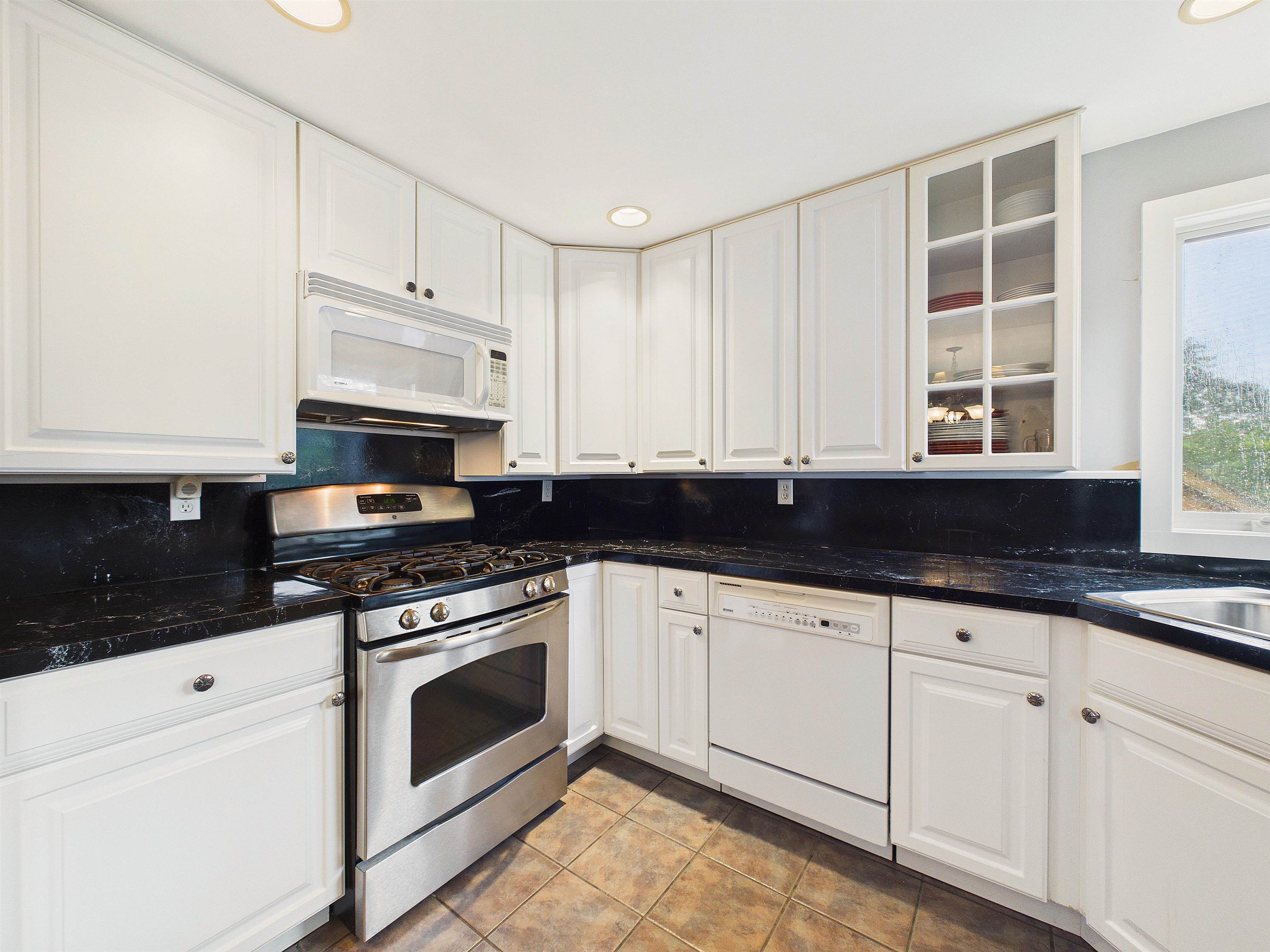 424 Trailside Drive Property Photo 14