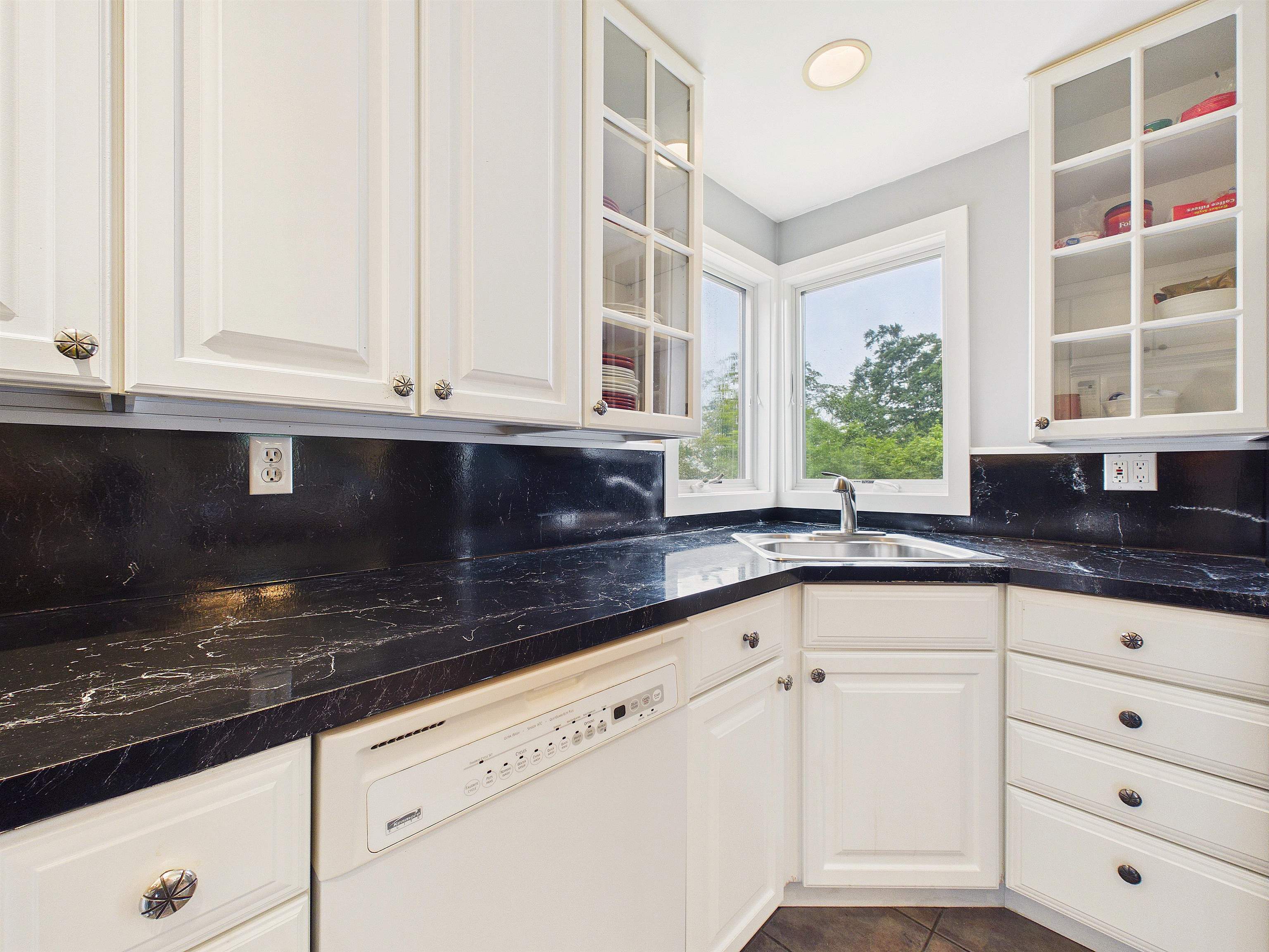 424 Trailside Drive Property Photo 16
