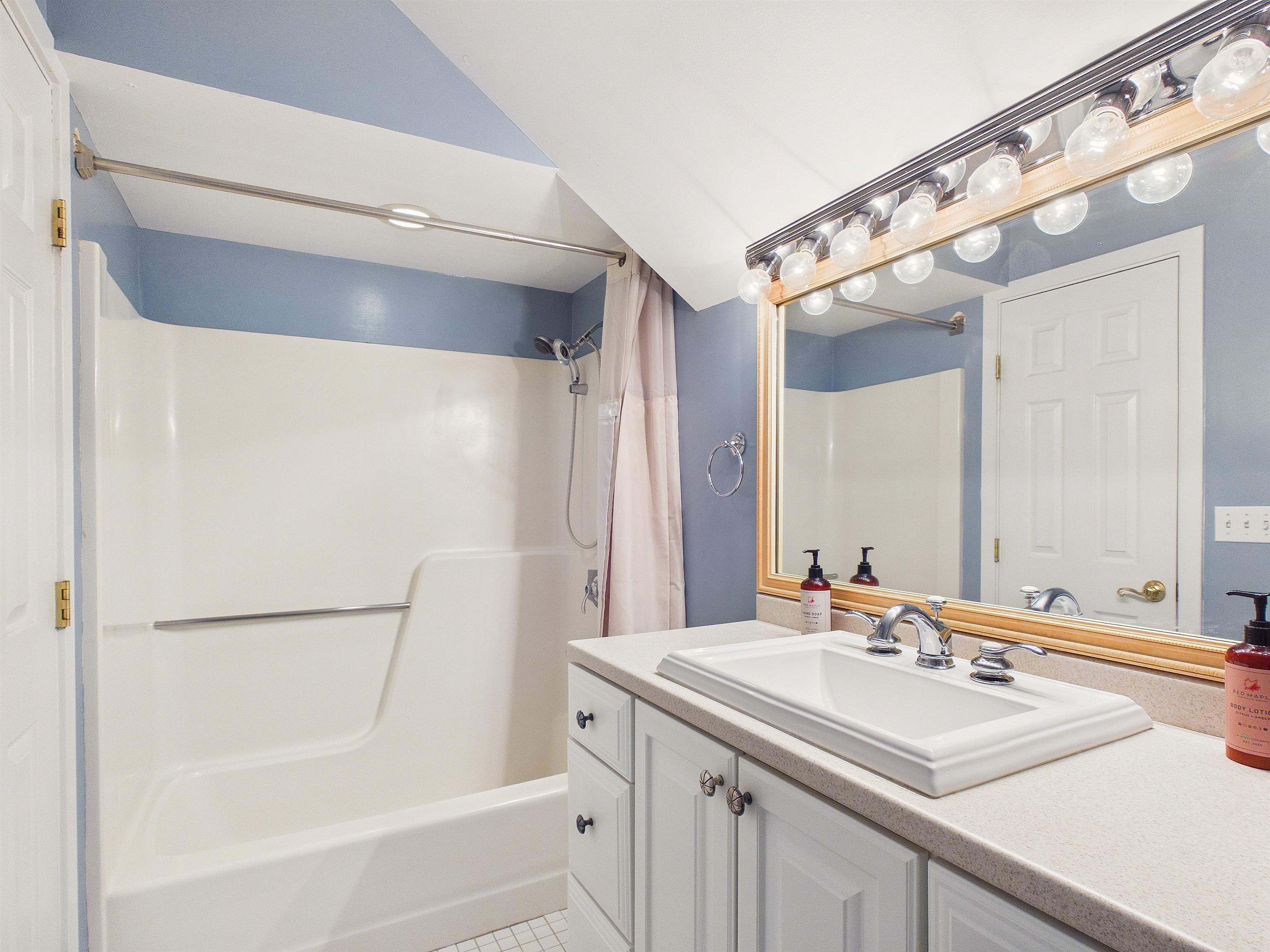 424 Trailside Drive Property Photo 35