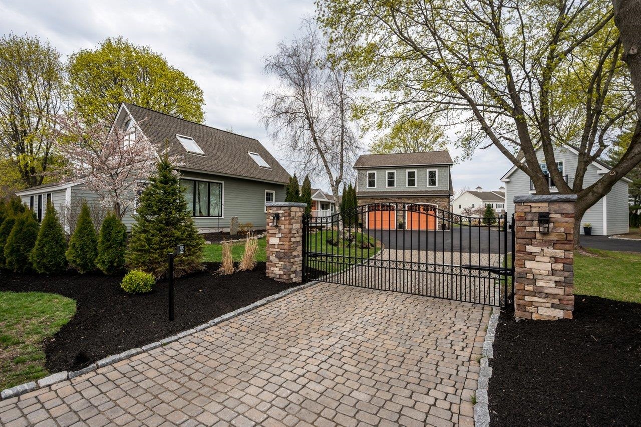 11 Post Road Property Photo 2