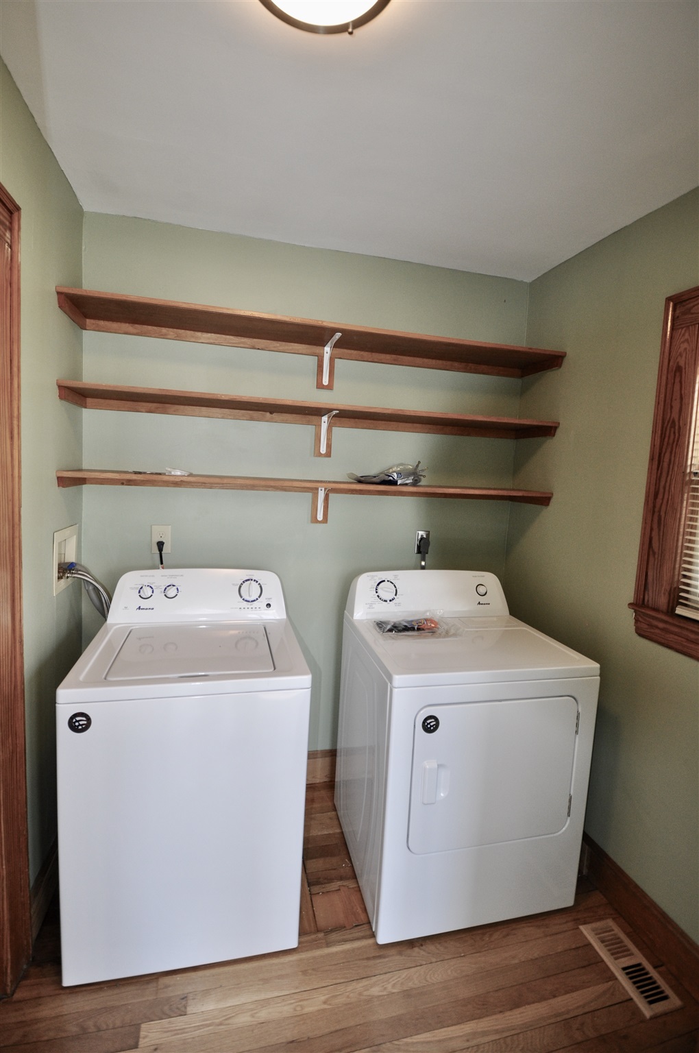 103 Ledge Street Property Photo 14