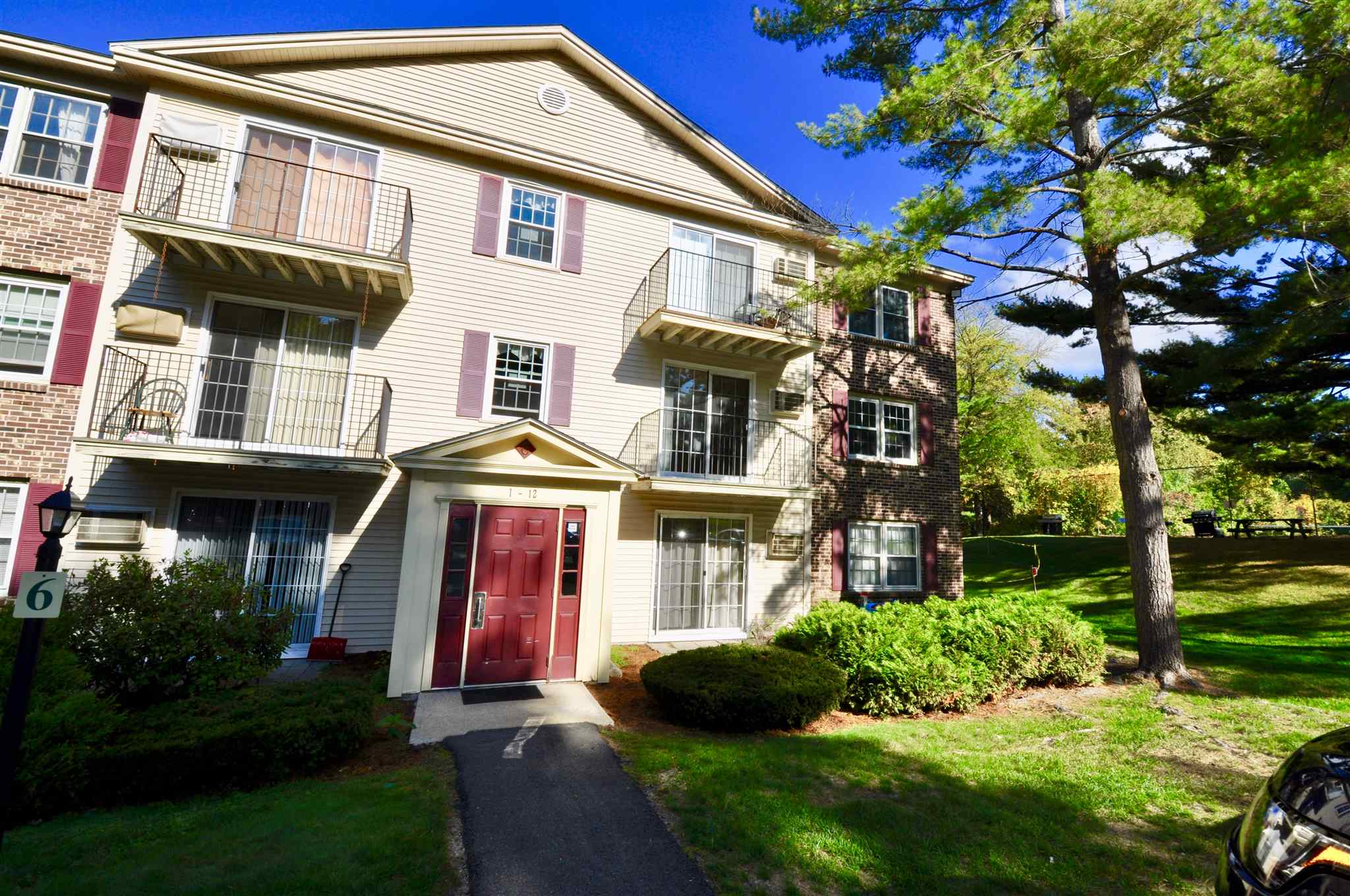6 Autumn Leaf Drive Property Photo 1