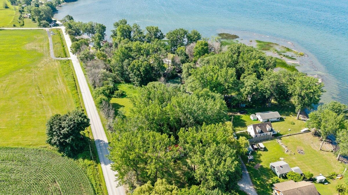 2322 West Shore Road Property Photo 4