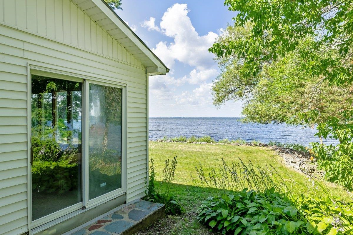 412 North Shore Road Property Photo 5