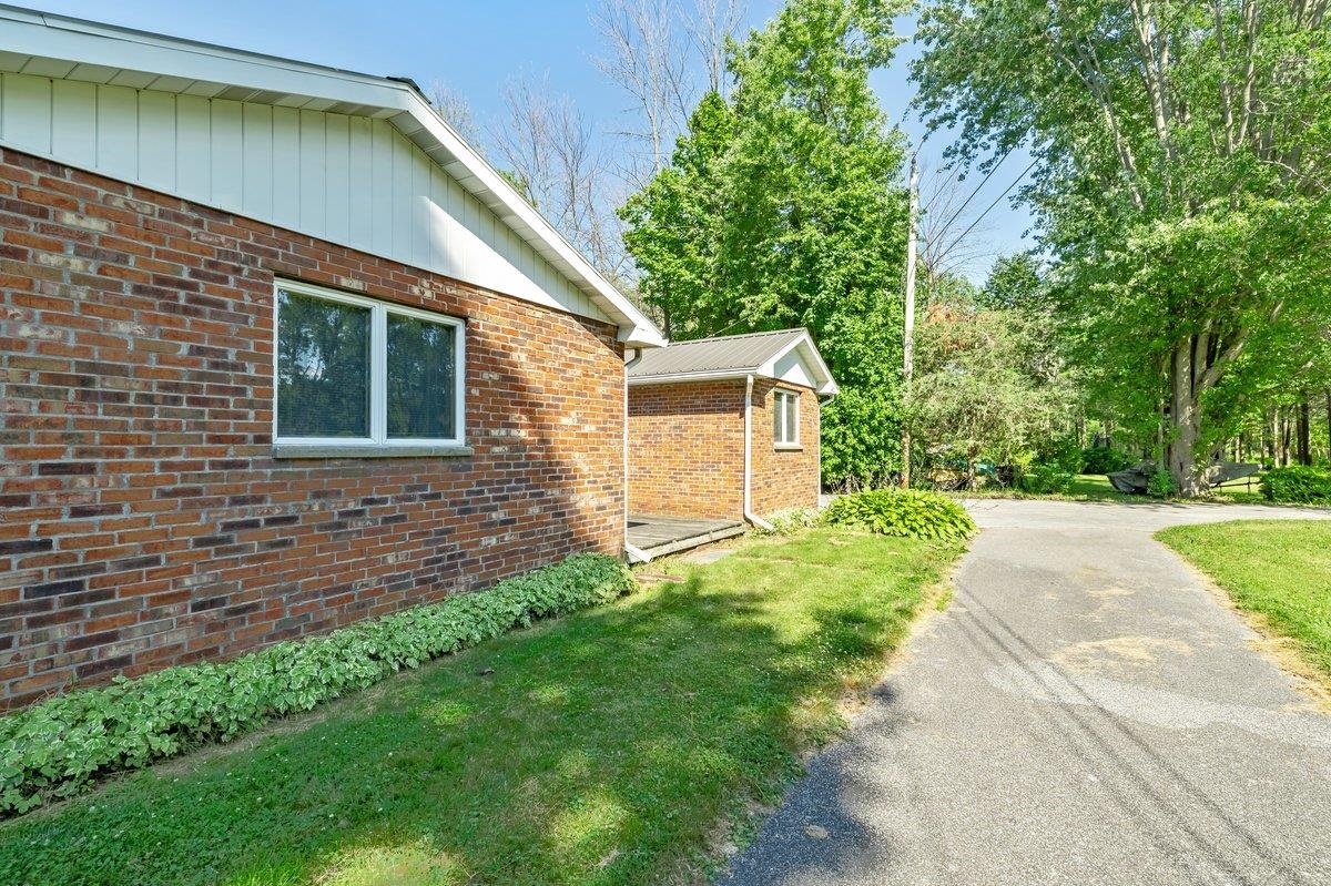 412 North Shore Road Property Photo 9