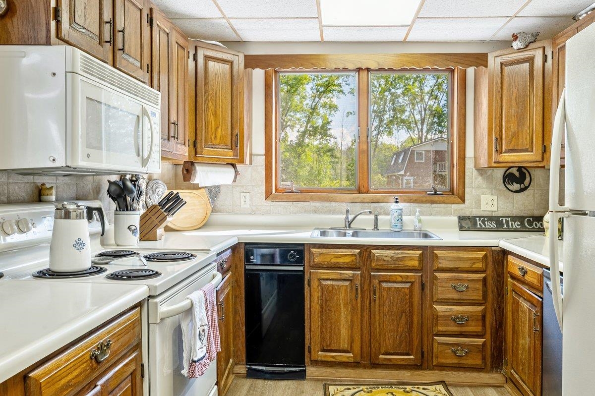 412 North Shore Road Property Photo 10