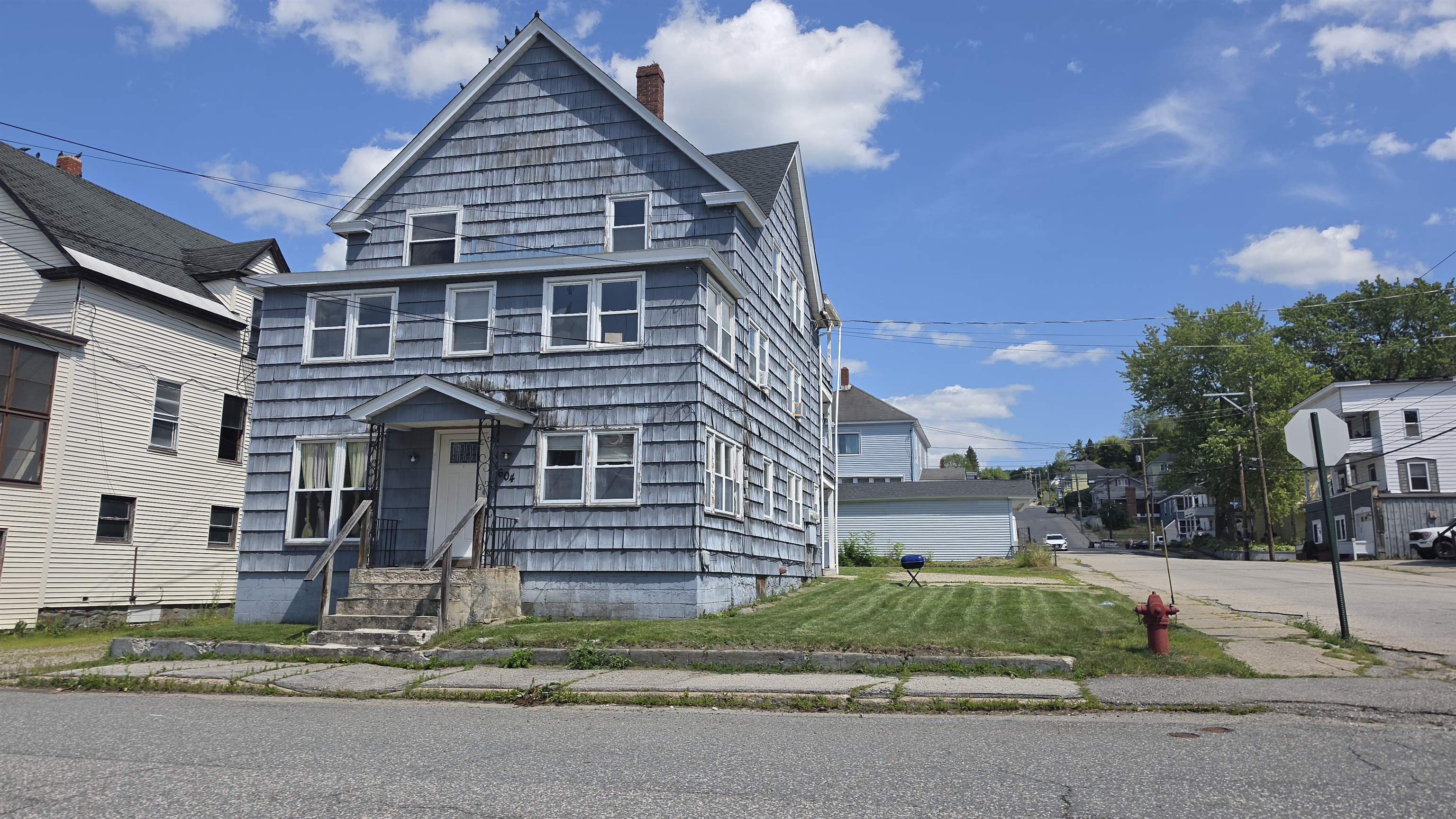 604 Burgess Street Property Photo 2