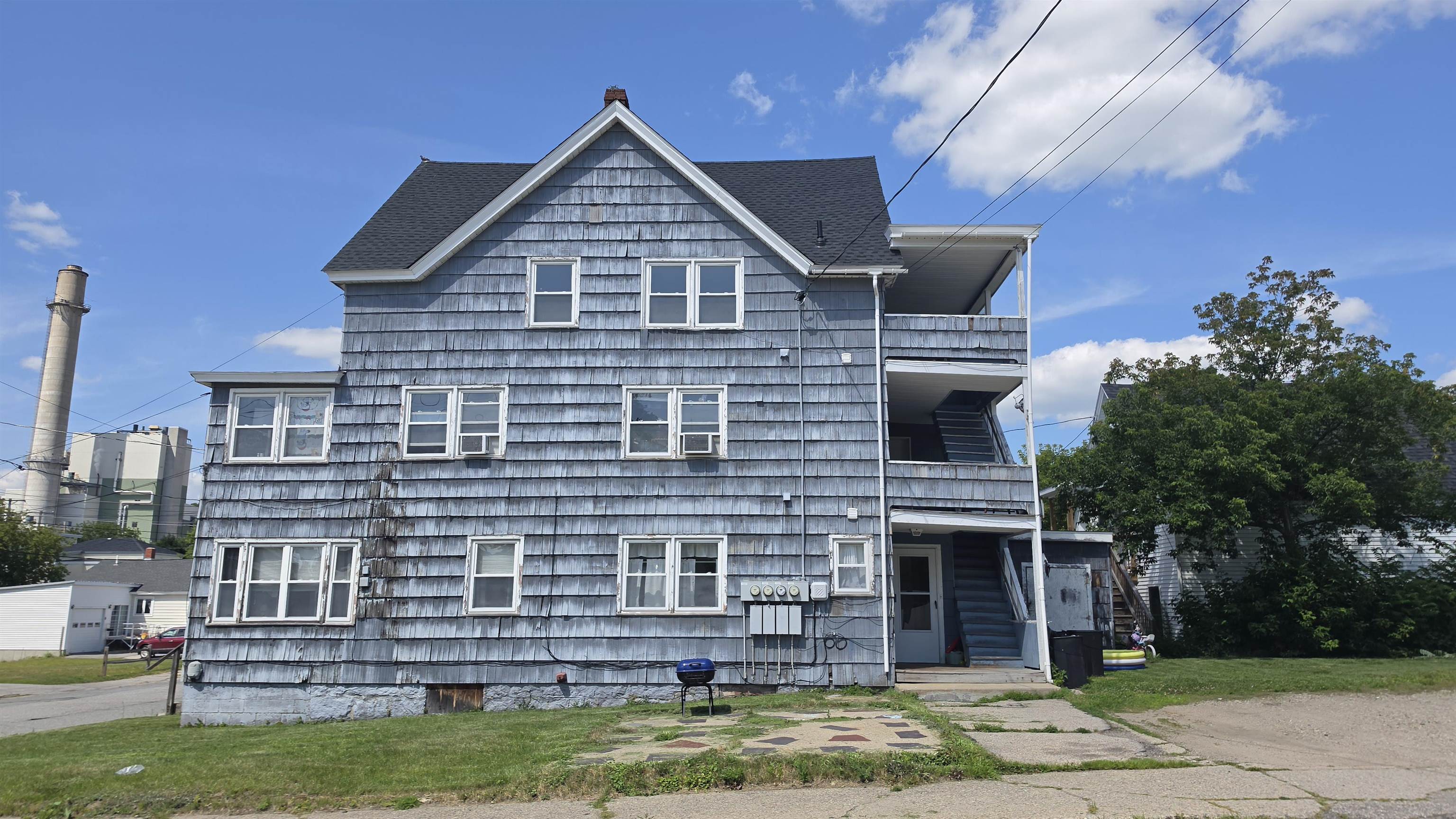 604 Burgess Street Property Photo 4
