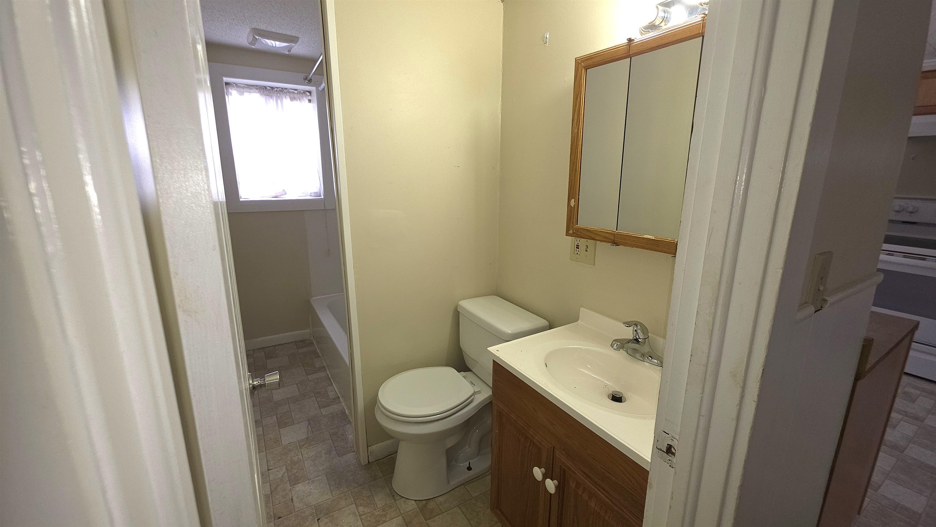 604 Burgess Street Property Photo 7