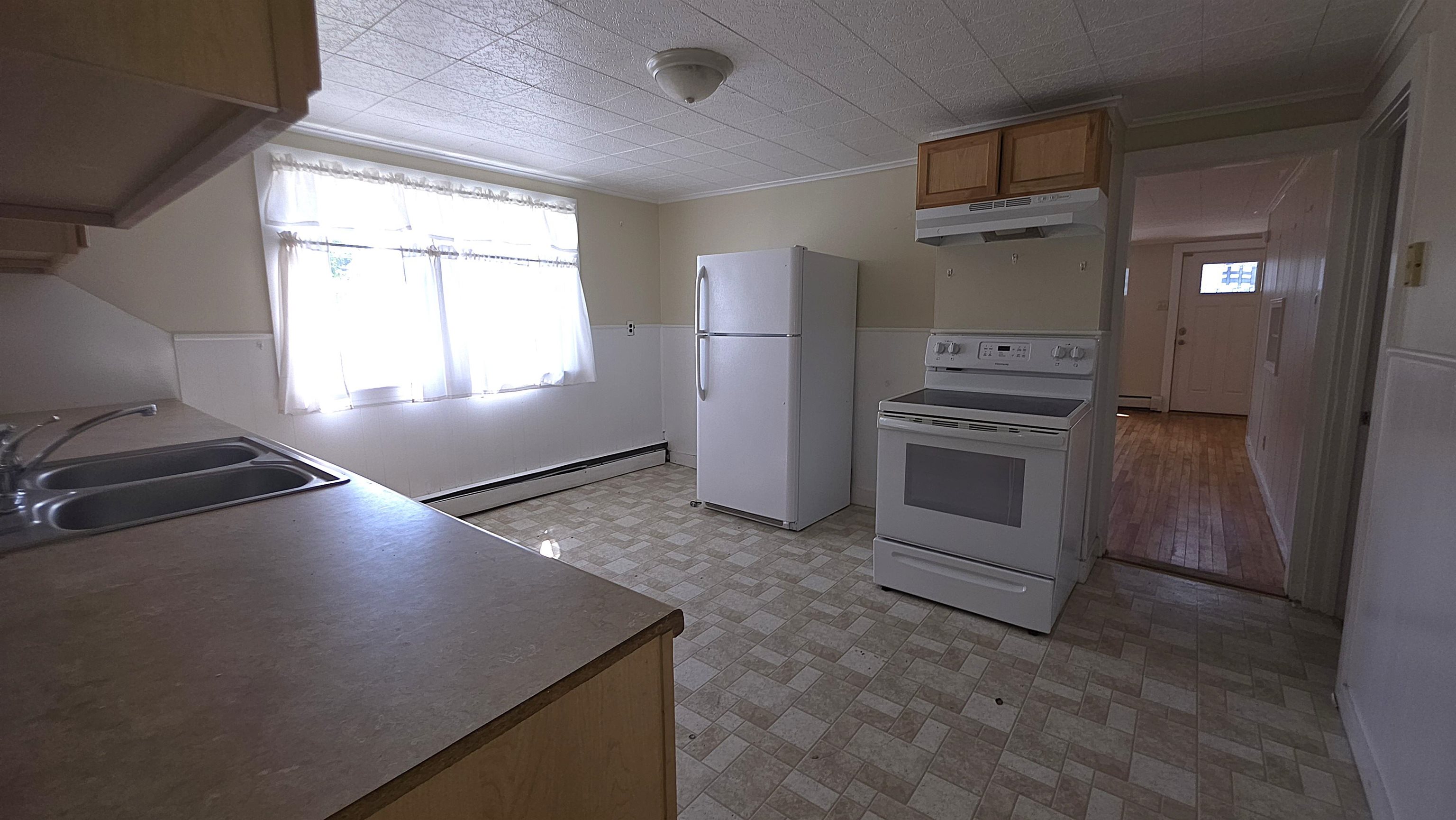 604 Burgess Street Property Photo 11