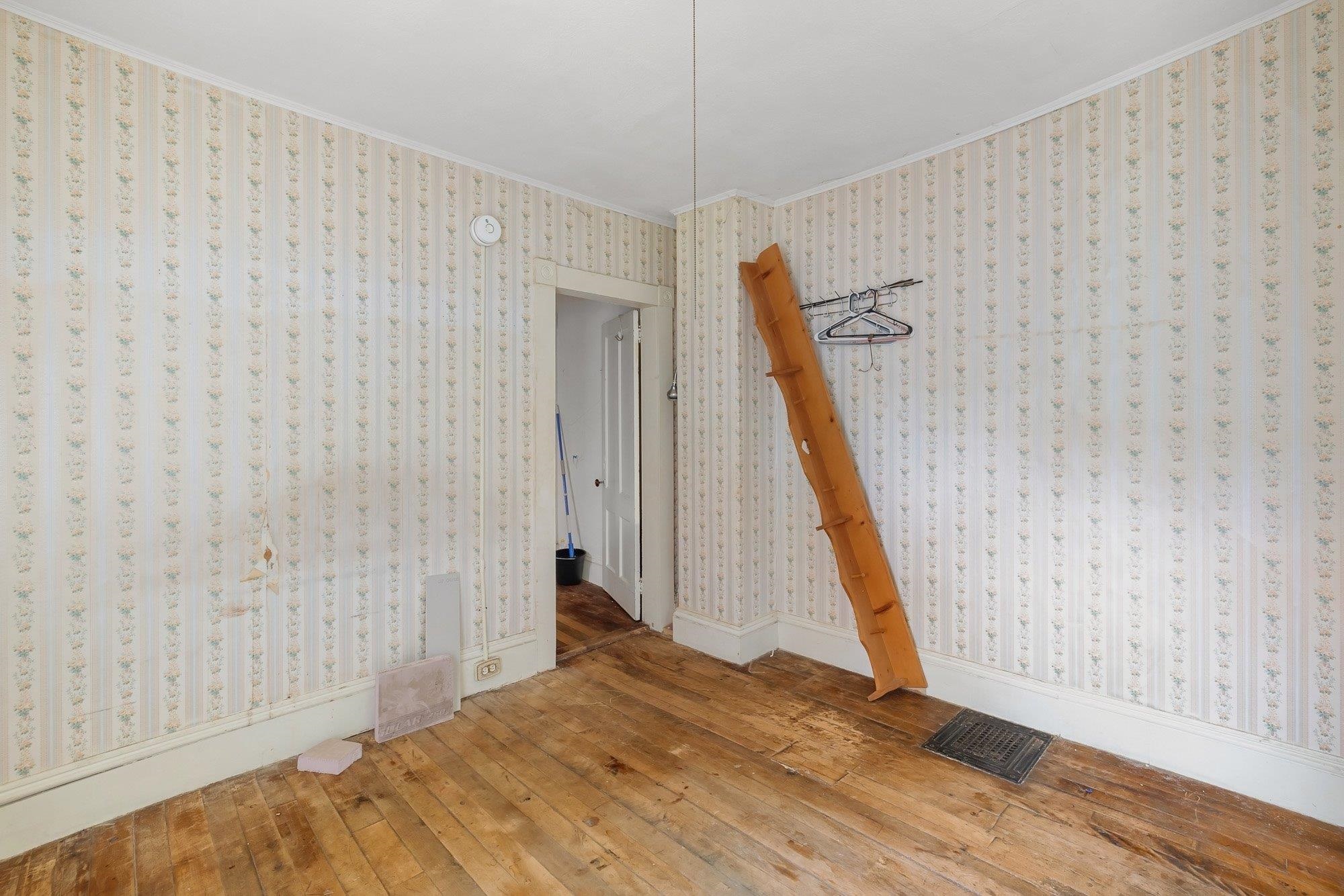 123 High Street Property Photo 35
