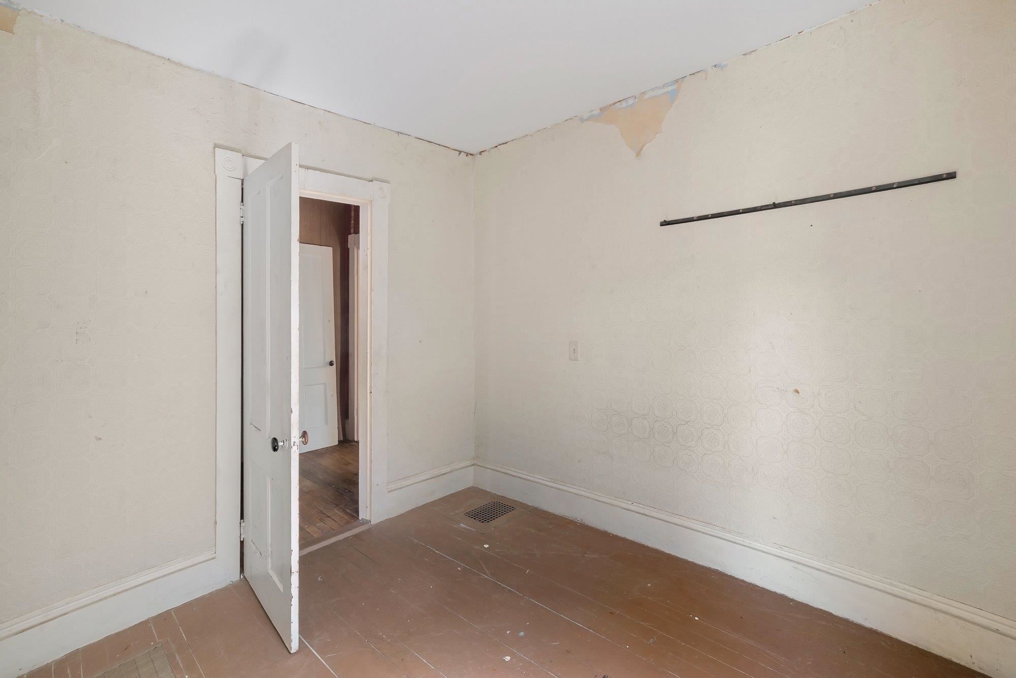 123 High Street Property Photo 37