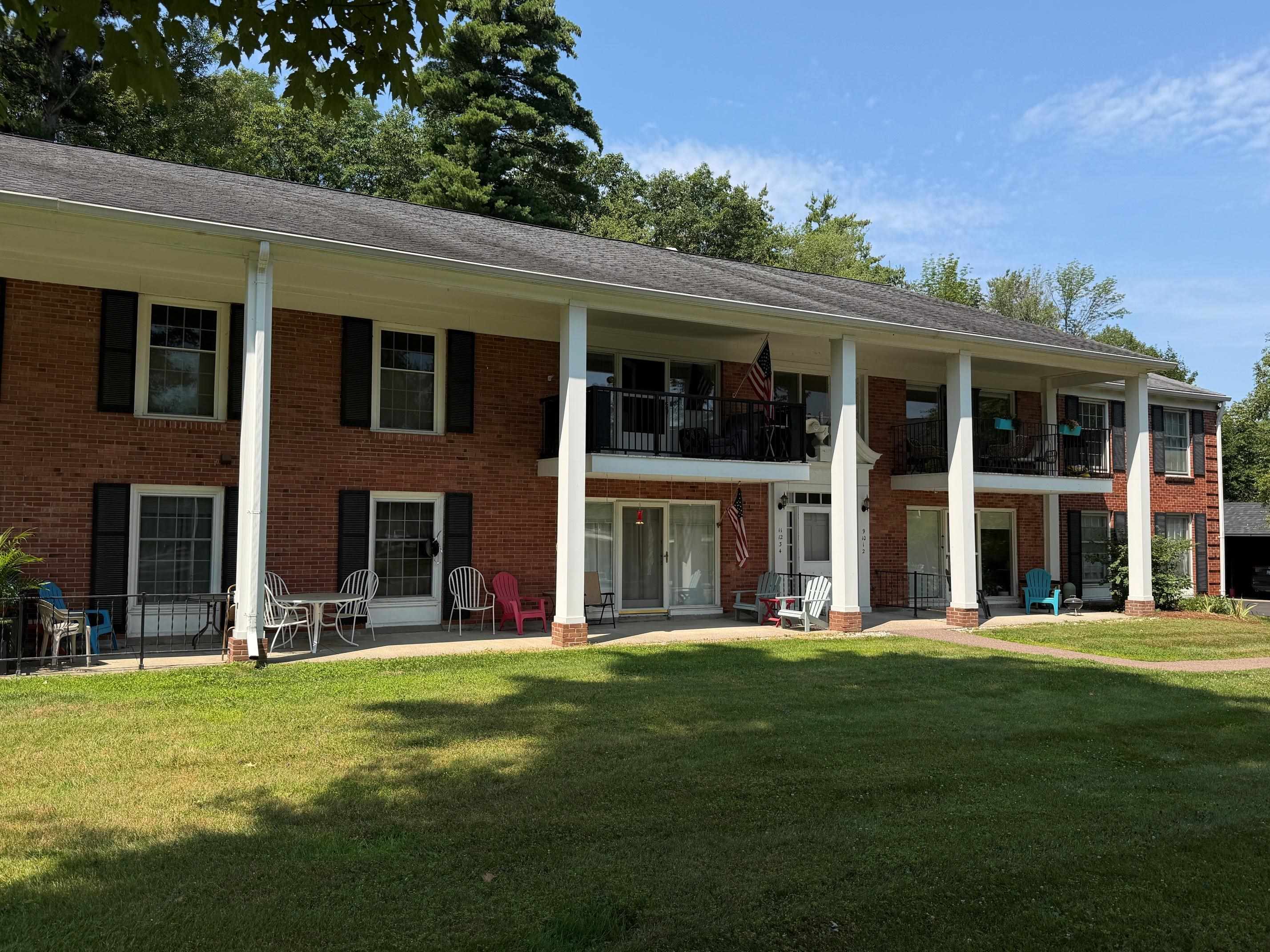 100 Kennedy Drive Property Photo 1