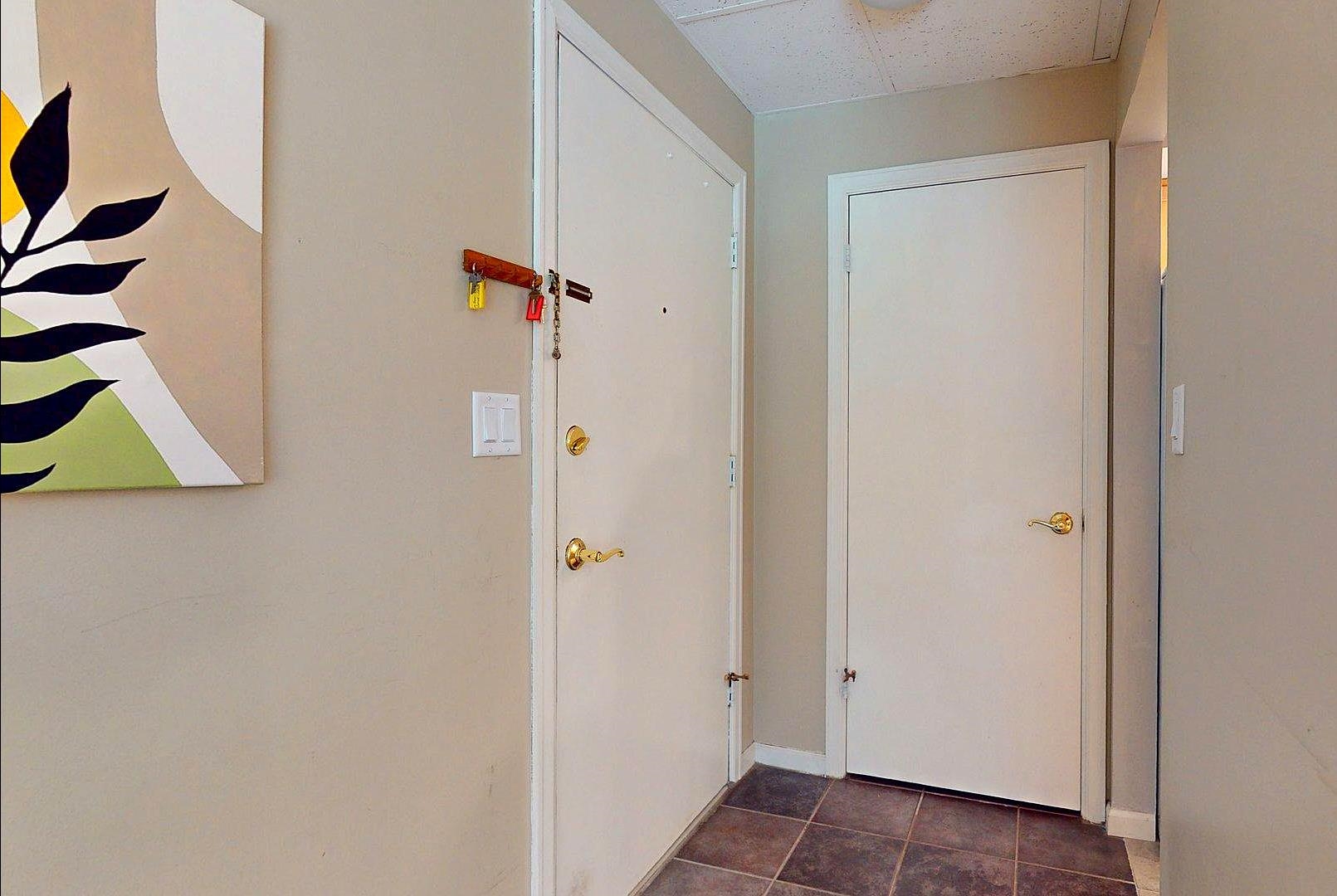 100 Kennedy Drive Property Photo 15