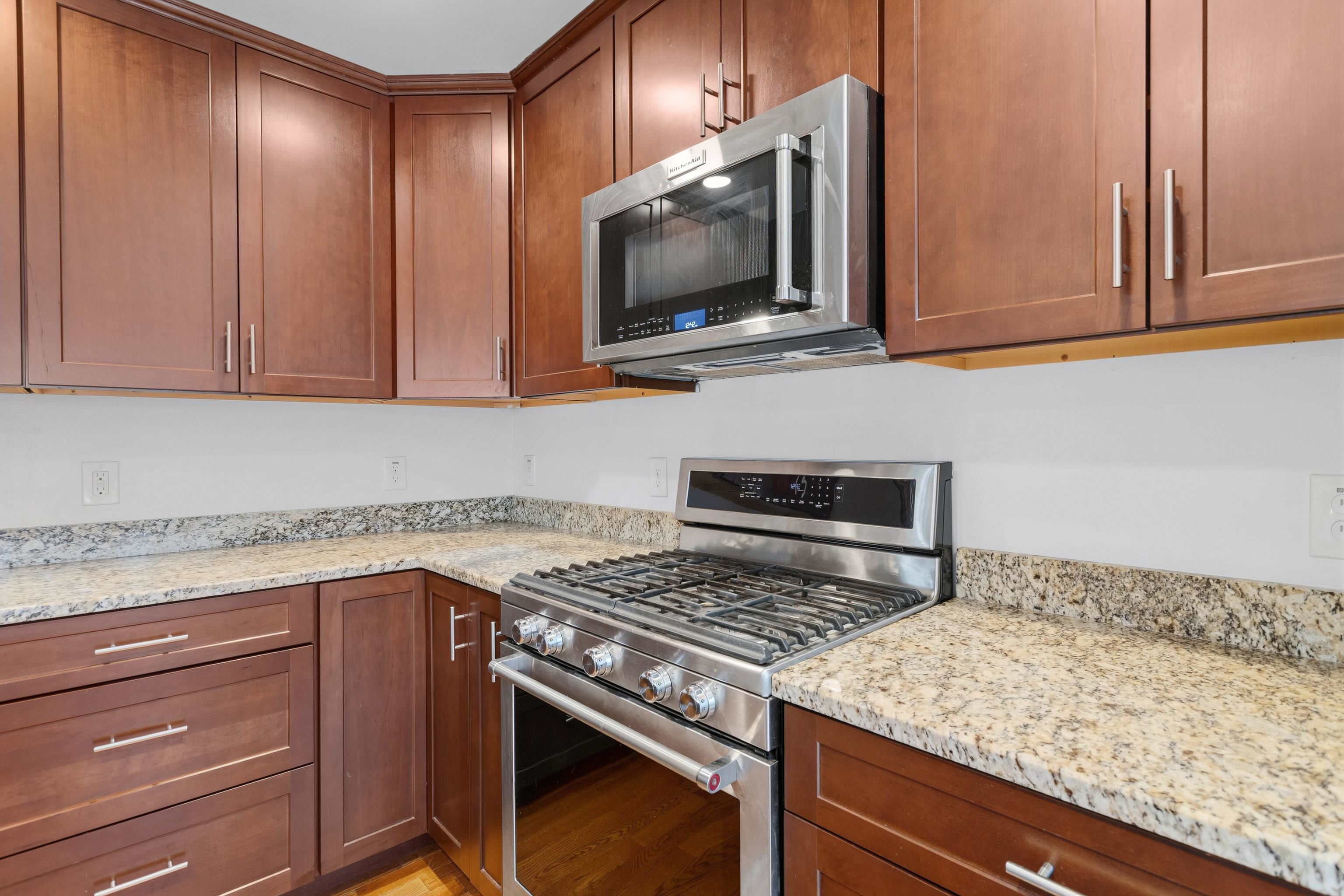 264 Broad Street Property Photo 12